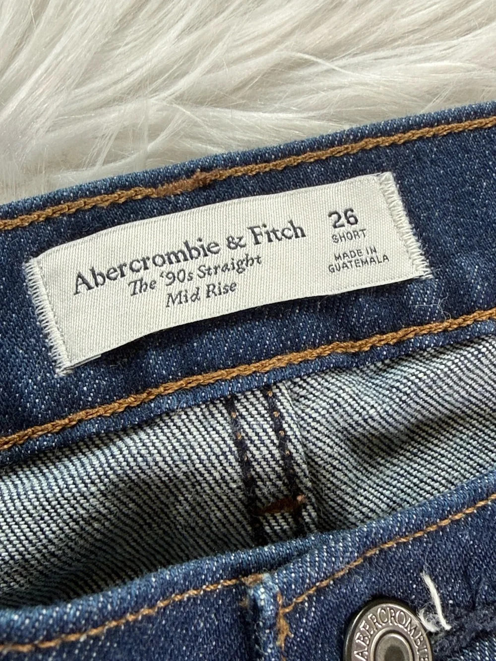 Abercrombie Dark Wash The 90’s Straight Mid Rise Jeans